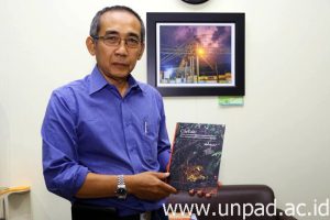 Prof. Dr. Erri Noviar Megantara, M.S.